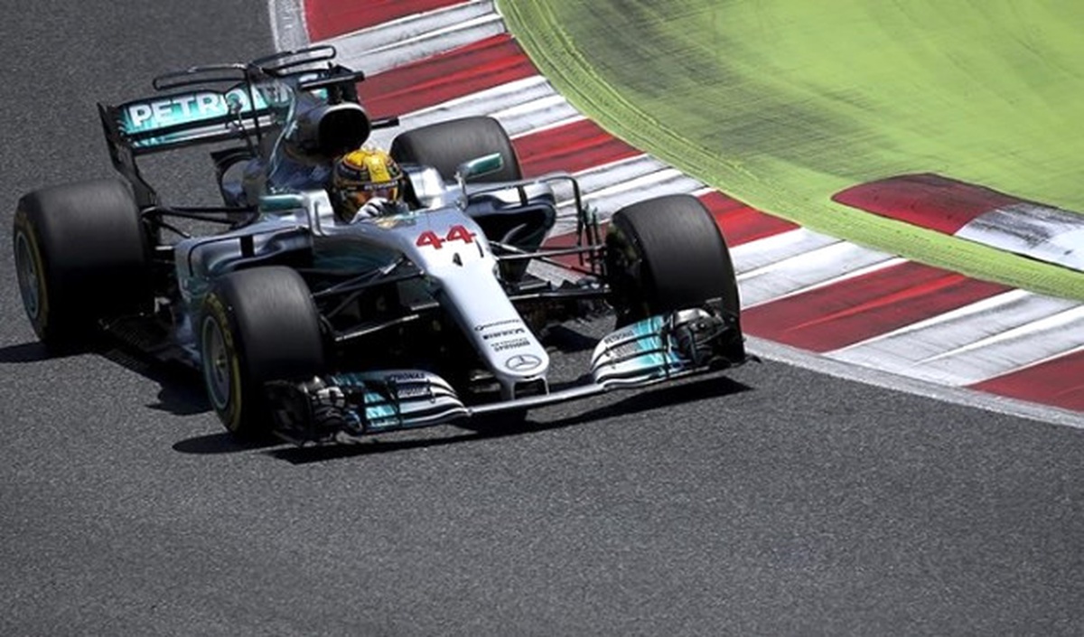 Büyük Britanya\'da Pole Pozisyonu Hamilton\'ın