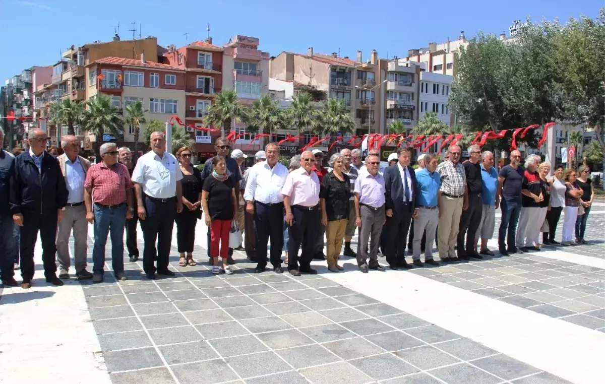 Çanakkale CHP\'den 15 Temmuz Şehitleri İçin Çelenk