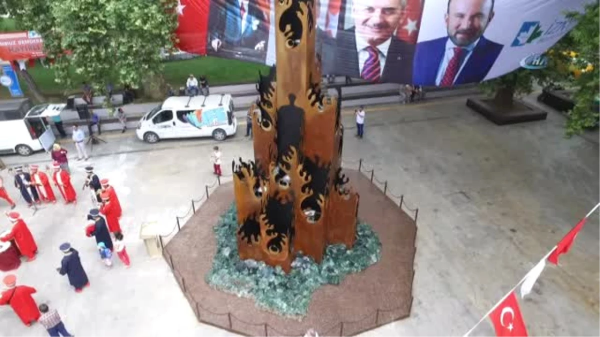 Demokrasi Anıtı Mehteranla Açıldı