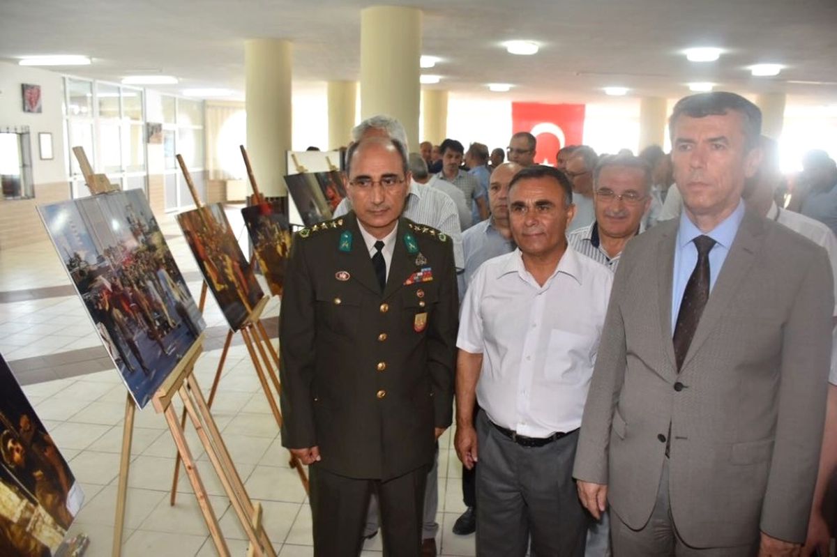 Edremit\'te 15 Temmuz Sergisi