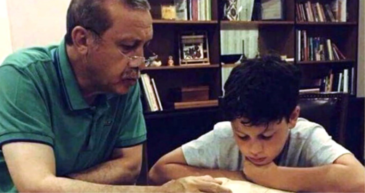 Erdoğan Anma Programına 15 Temmuz\'da Kur\'an Dersi Verdiği Torunuyla Yürdü