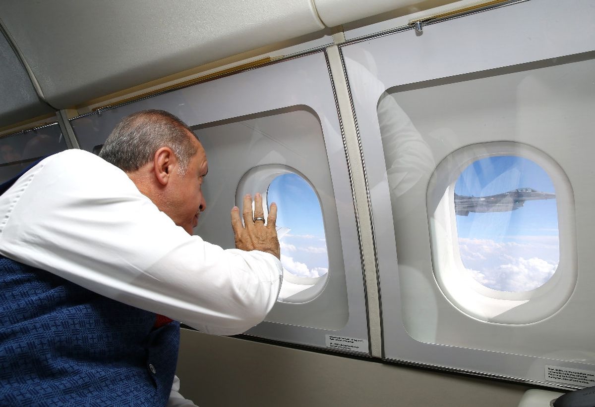 F-16\'ları Selamladı