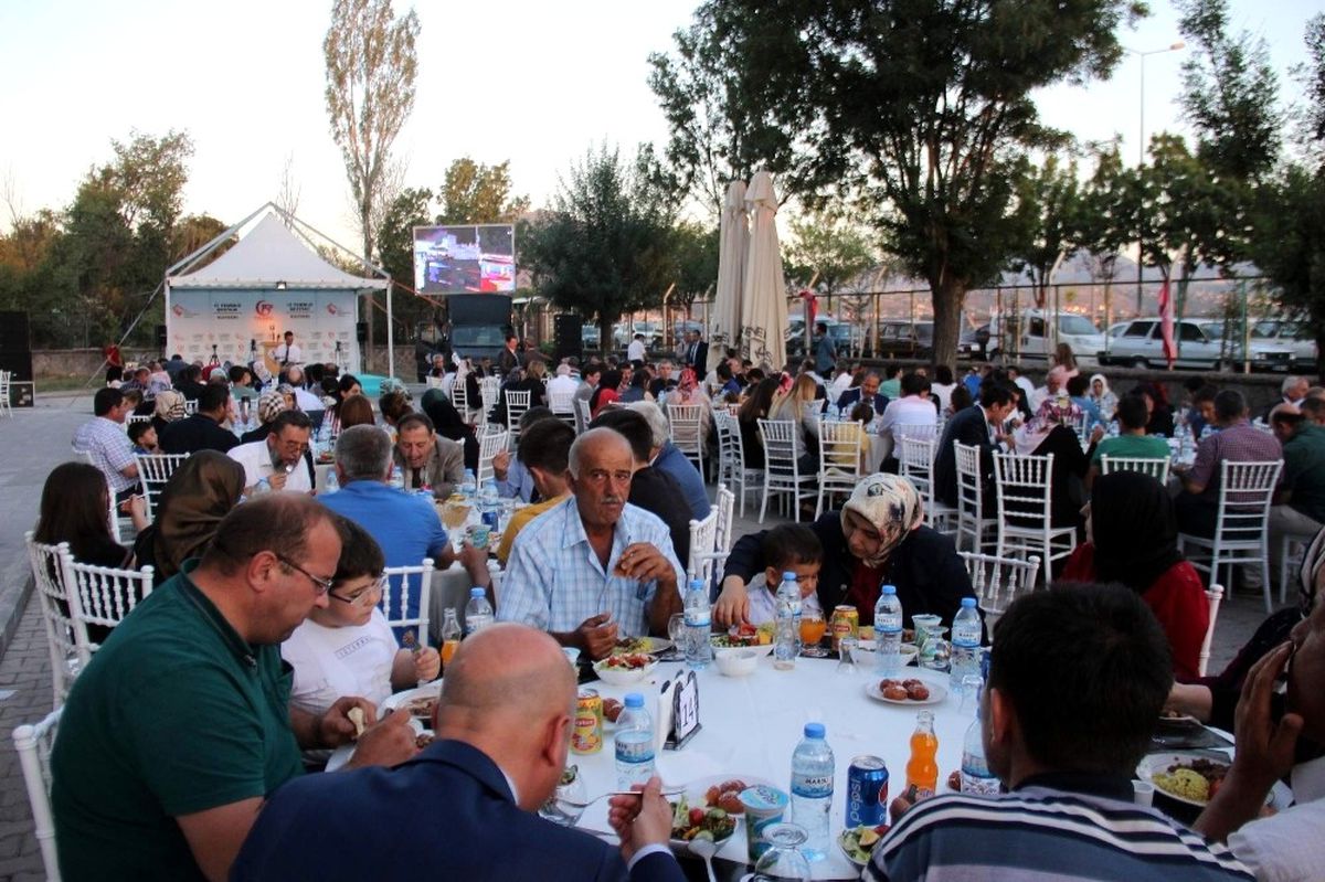 İl Protokolü Şehit Aileleri ve Gazilerle Bir Araya Geldi