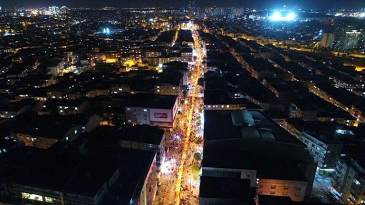 İstanbul\'da Demokrasi Nöbeti