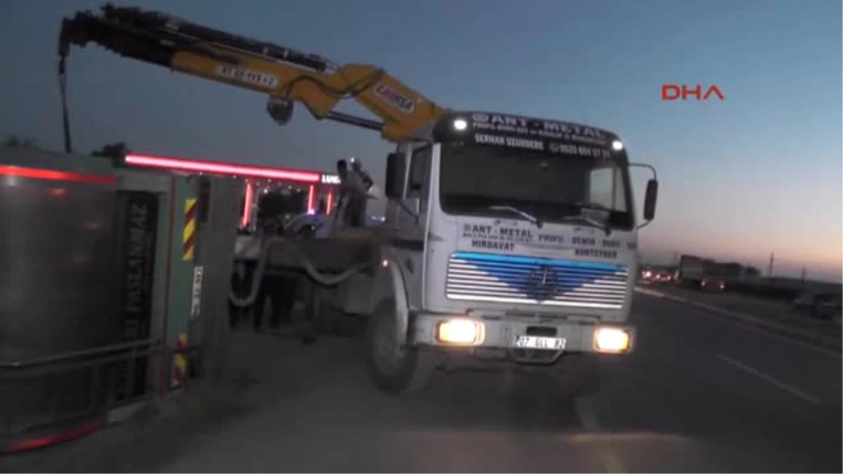 Konya\'da Feci Kaza! Üzerine Süt Tankeri Devrilen Genç Öldü
