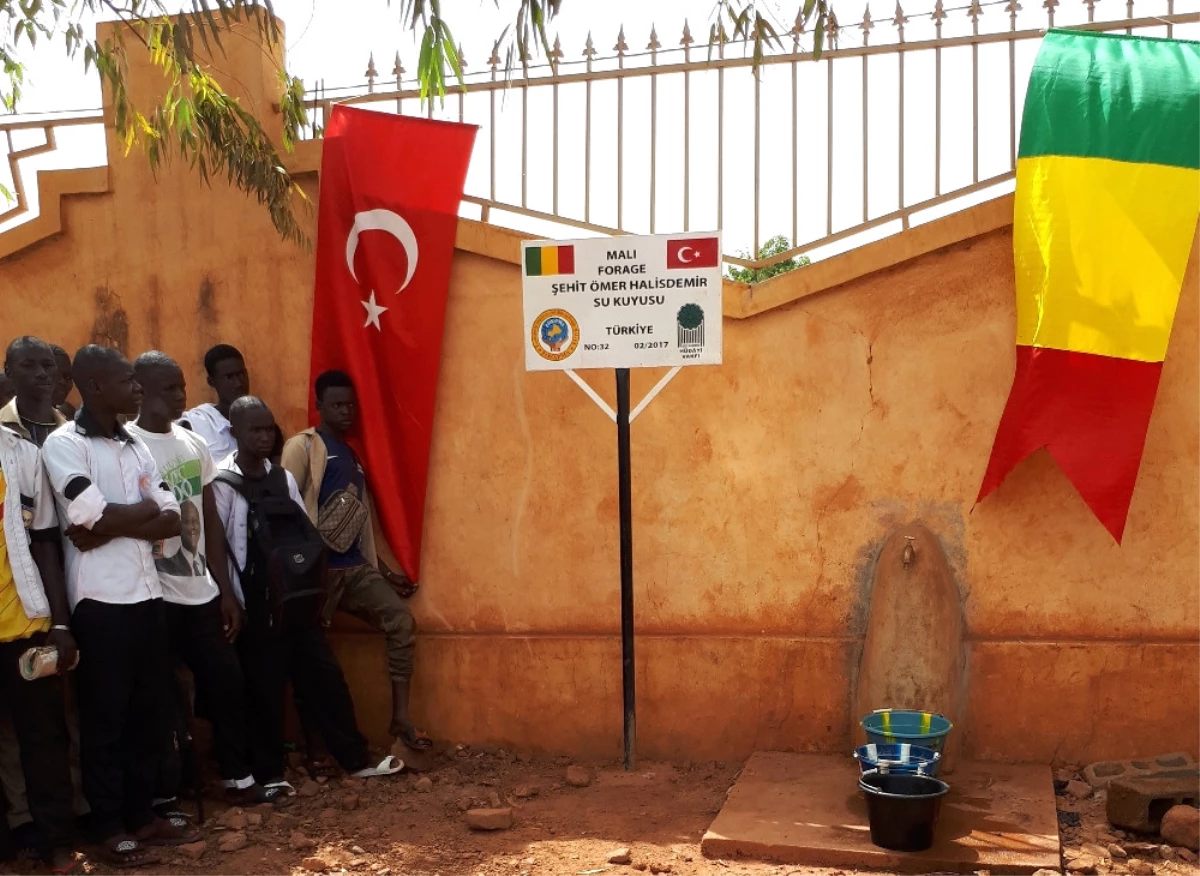 Mali\'de Ömer Halisdemir Adına Su Kuyusu Açıldı