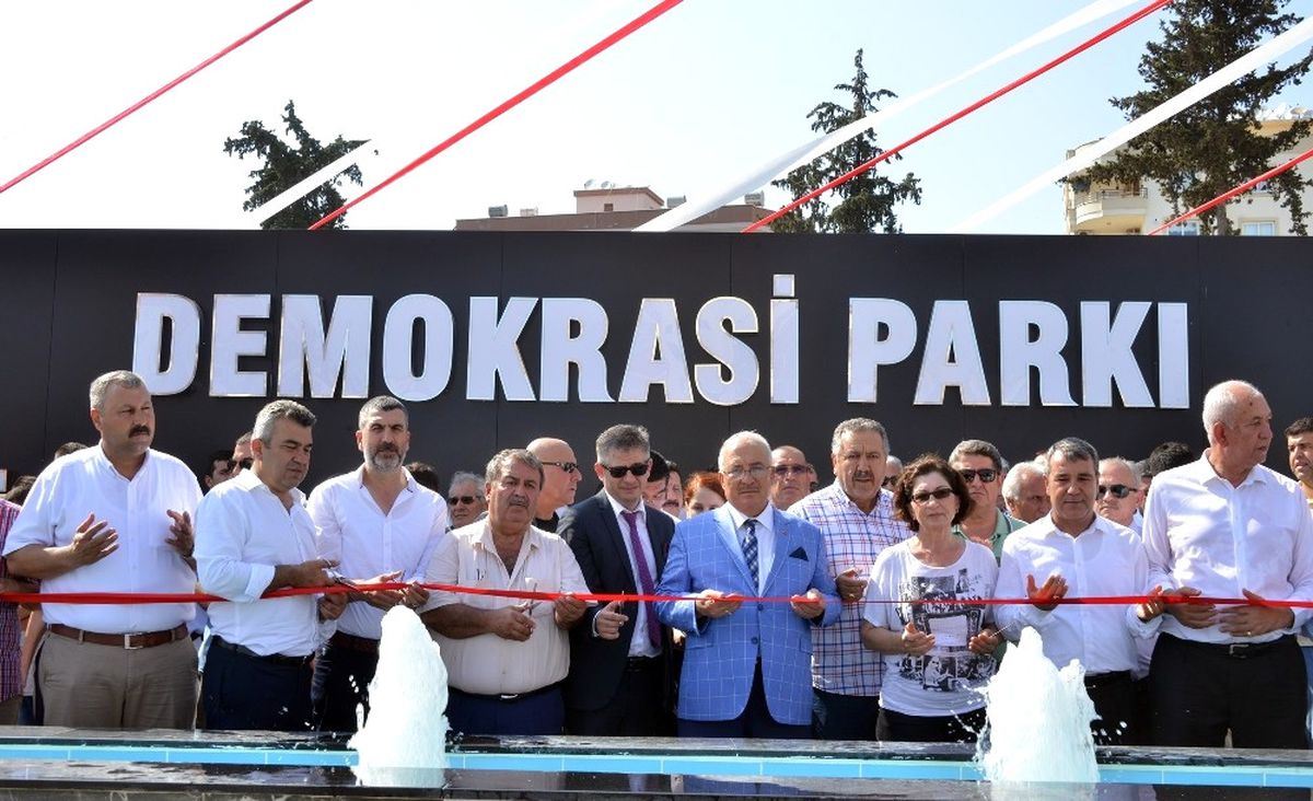 Mersin\'de Demokrasi Parkı Açıldı