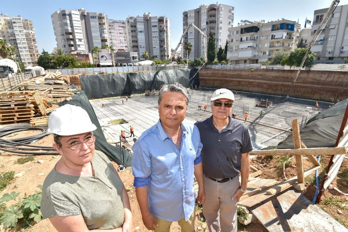 Muratpaşa Gösteri Merkezi\'nin Temeli Atılıyor