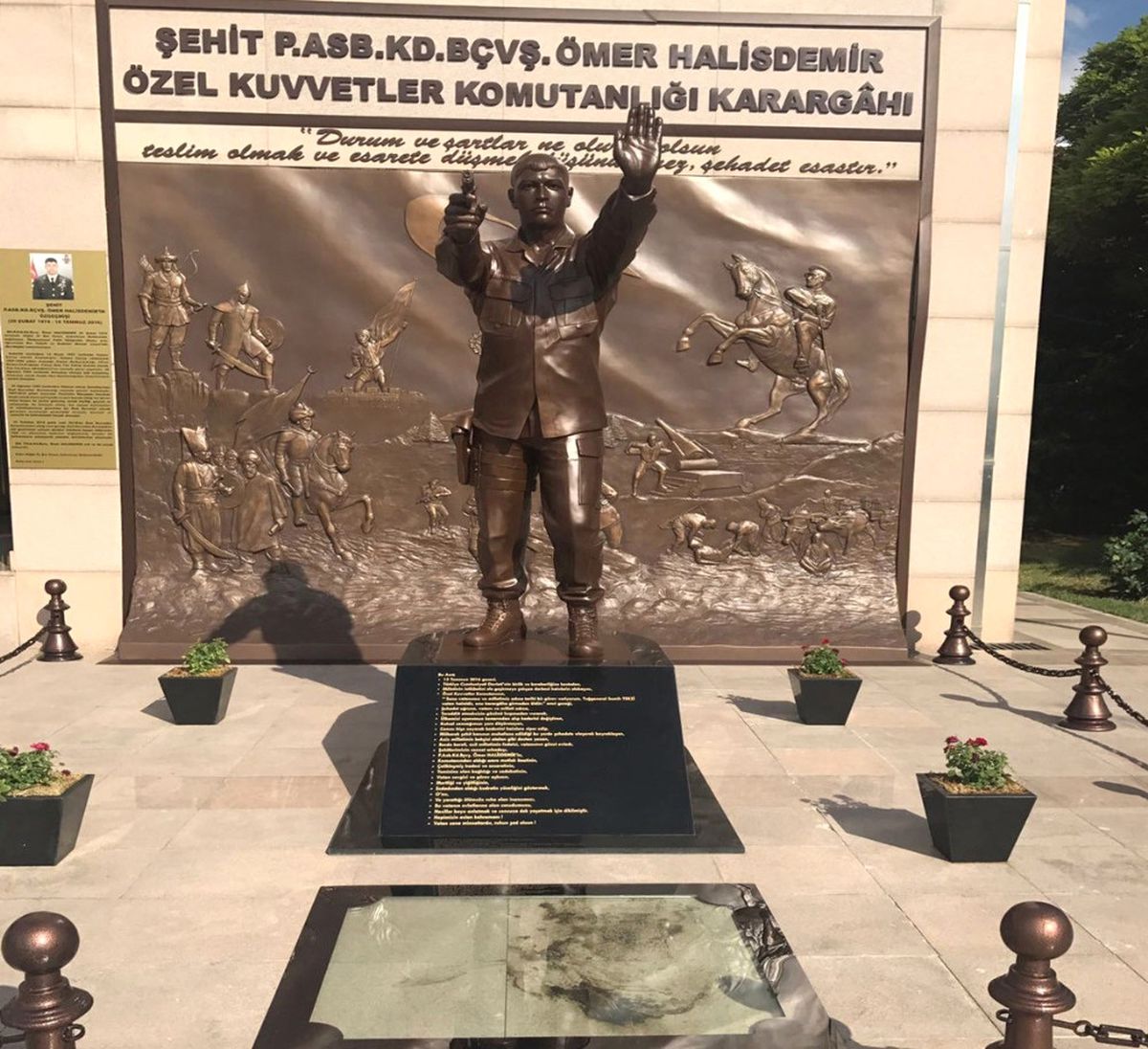 Ömer Halisdemir\'in Şehit Düştüğü Yerde Anıt