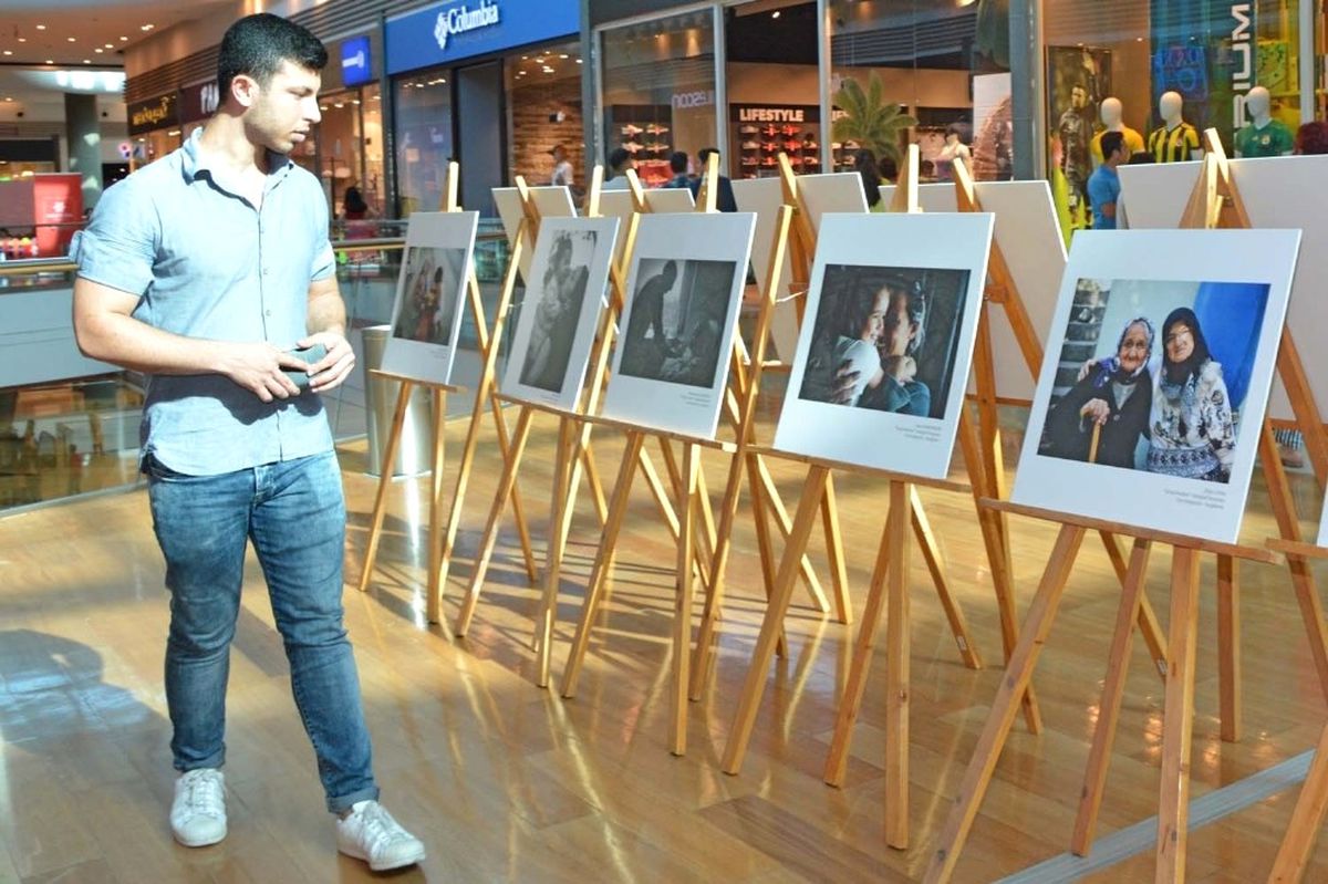 Sevgi Kareleri Adana Optimum\'da Sergileniyor