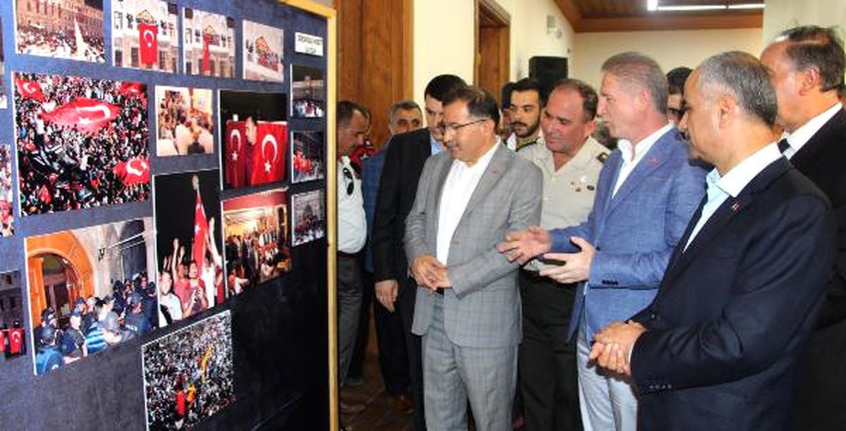 Sivas\'ta 15 Temmuz Fotoğraf Sergisi Açıldı