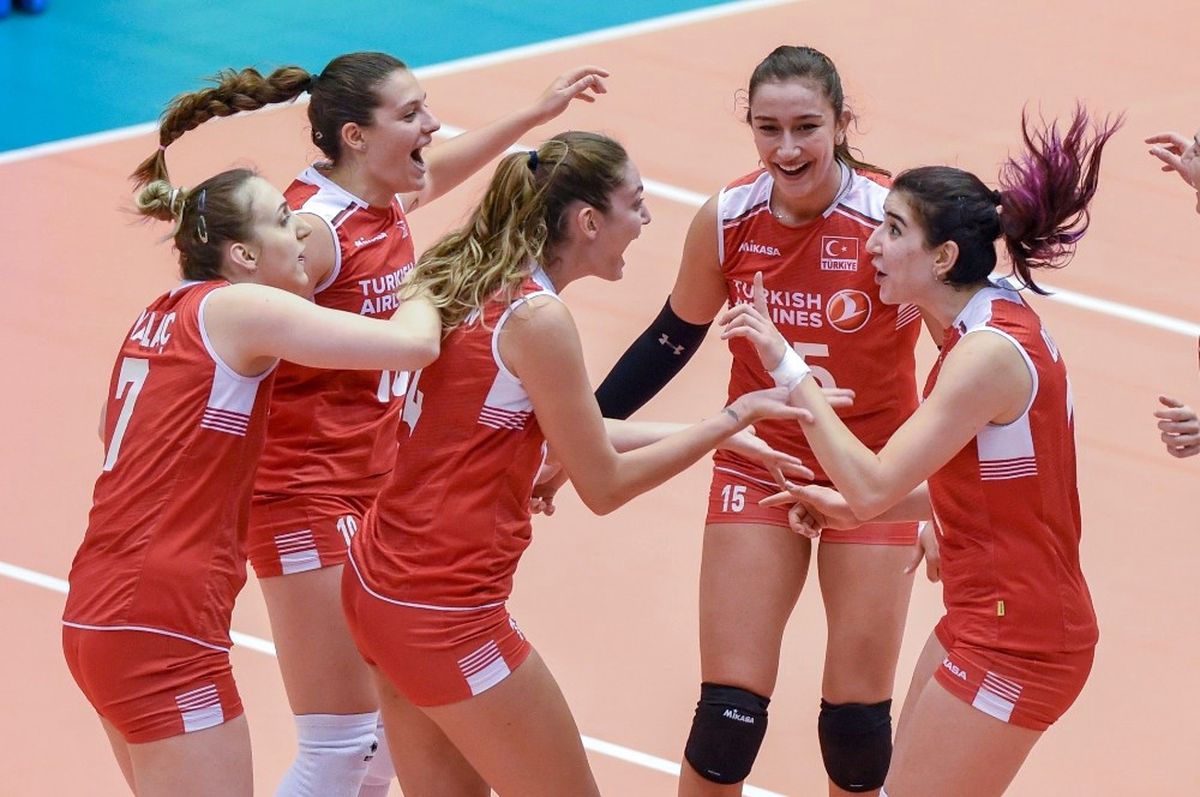 Voleybolda Kadın Milliler, Çin\'e Mağlup Oldu