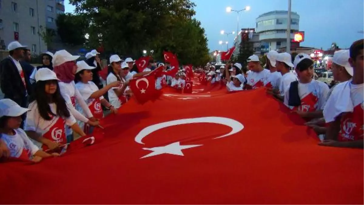 Yozgat\'ta Demokrasi Nöbeti Yürüyüşle Başladı