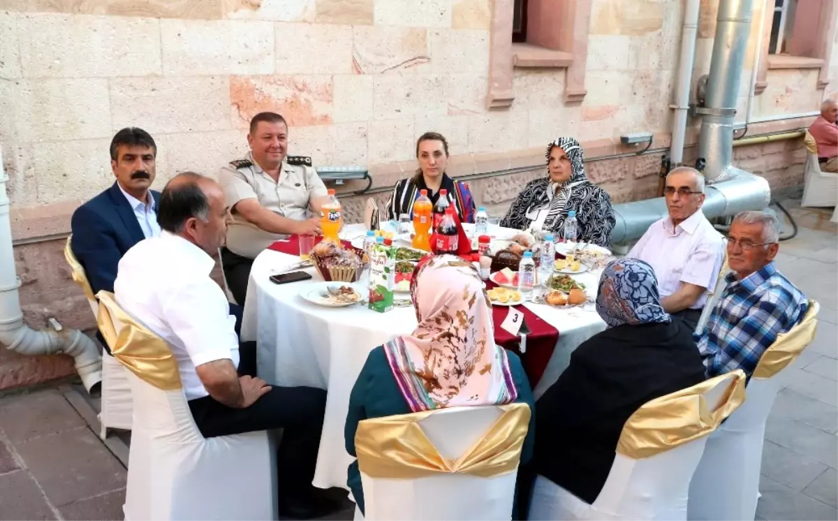 Yozgat Valiliği Tarafından Şehit ve Gazi Yakınları Onuruna Yemek Verildi