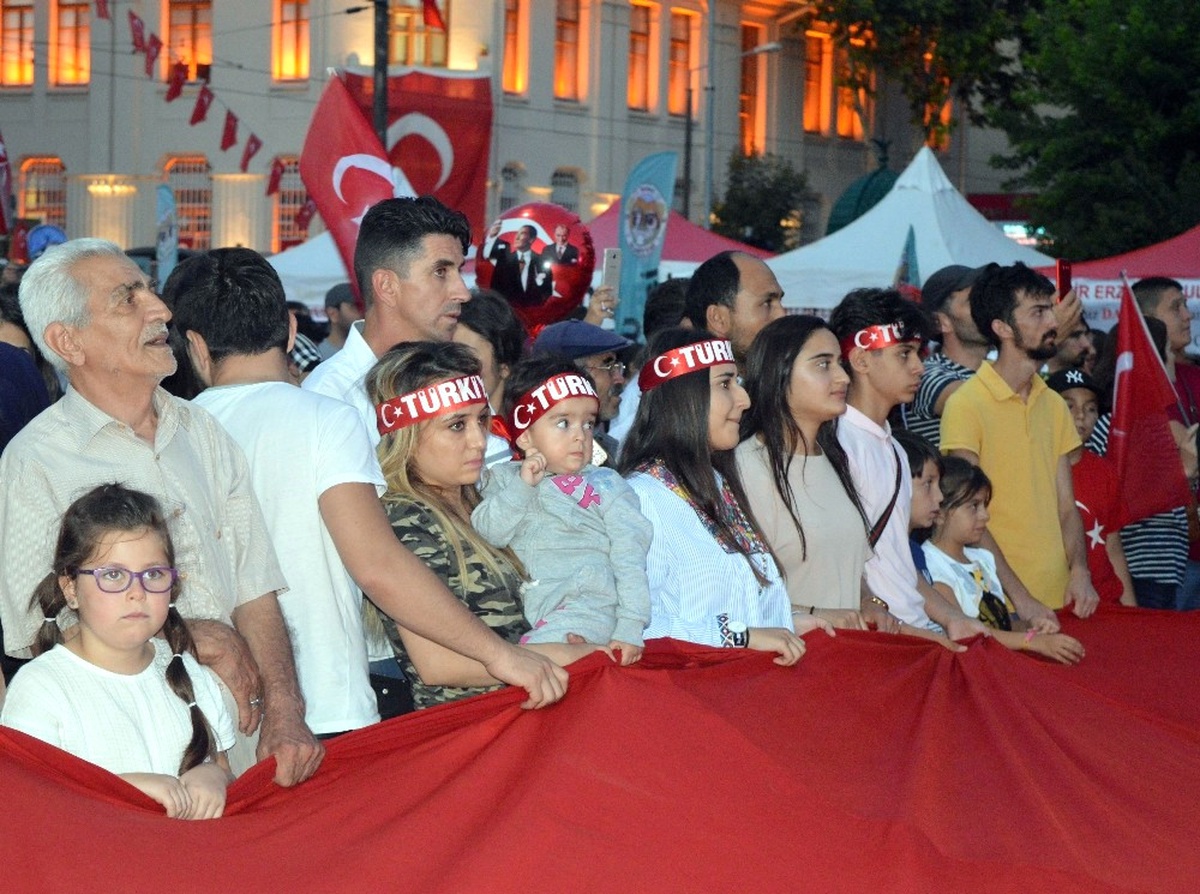15 Temmuz Demokrasi ve Milli Birlik Günü Programına Çocuklardan Yoğun İlgi