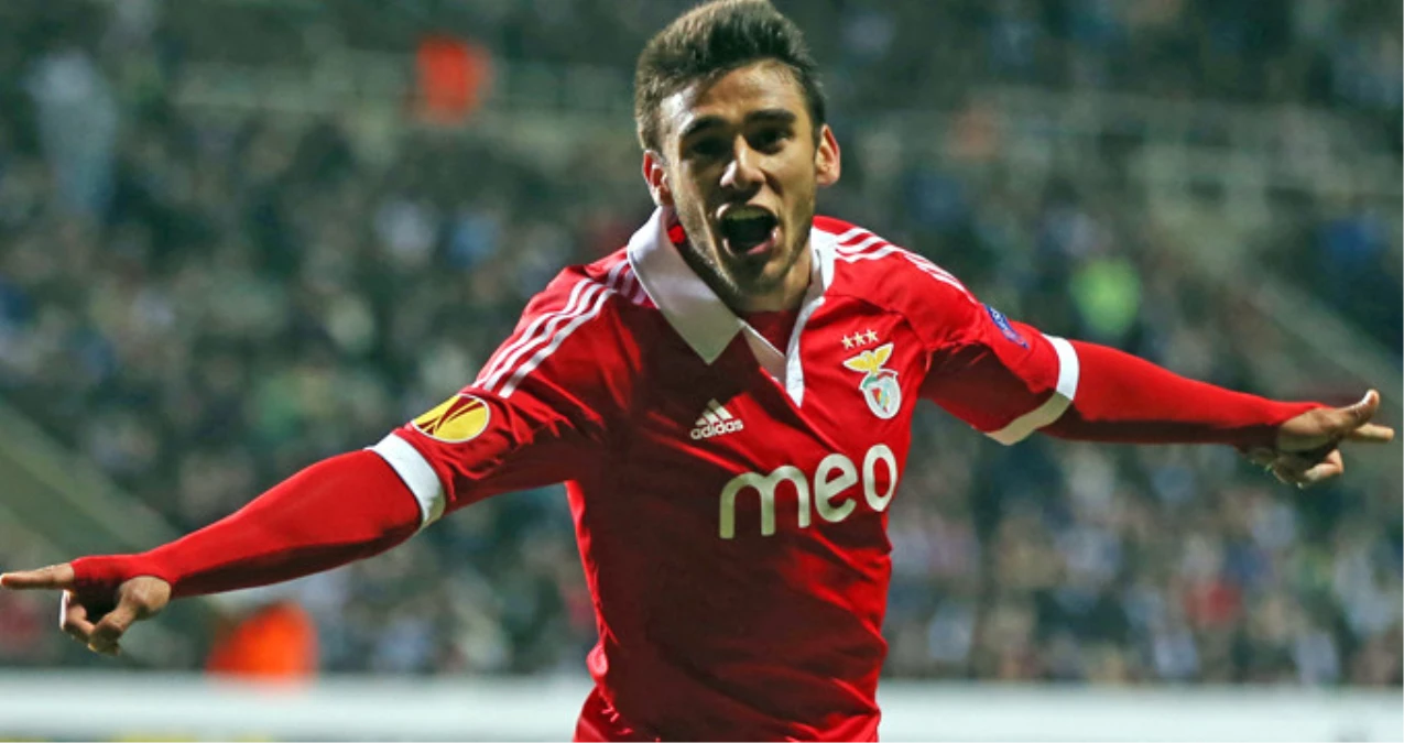 3 Büyükler, Eduardo Salvio İçin Benfica\'yla Görüşüyor