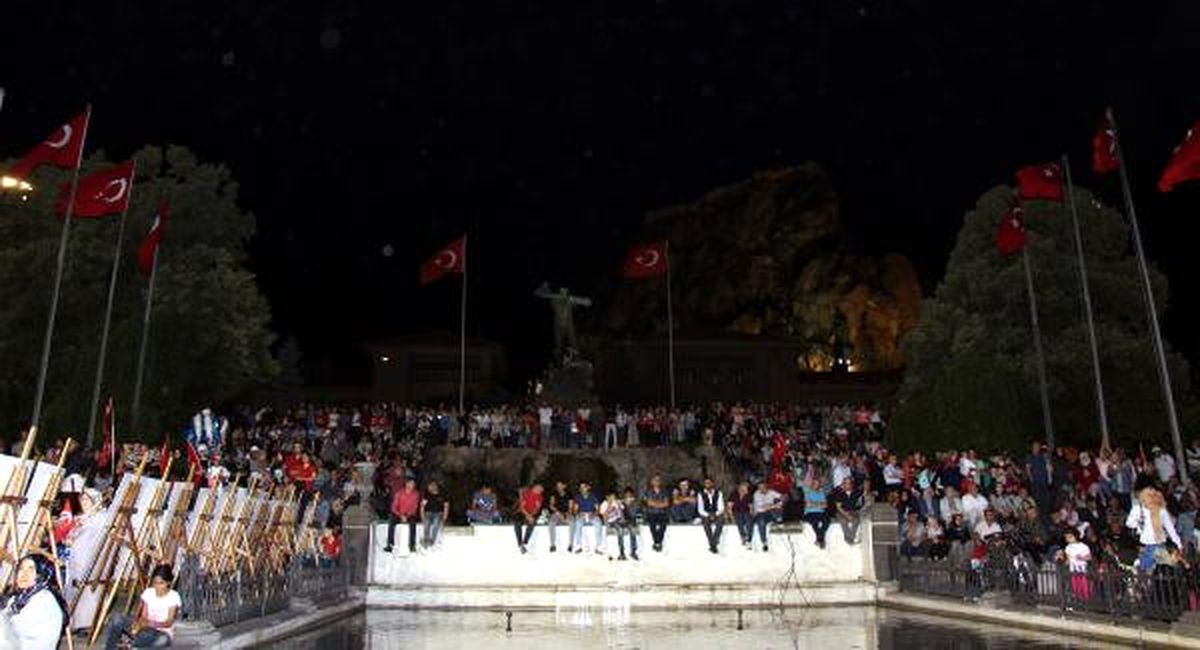Afyonkarahisar\'da Demokrasi Nöbeti