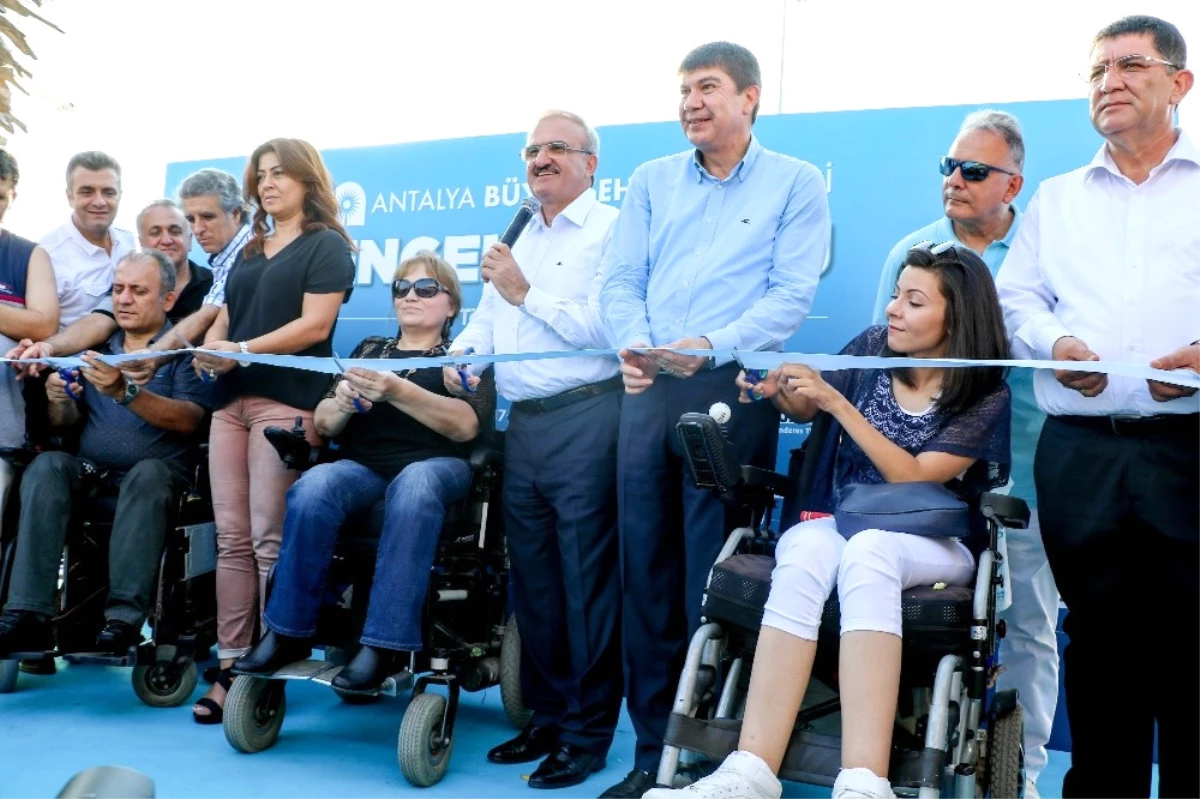 Antalya\'da "Engelsiz Plaj" Açıldı