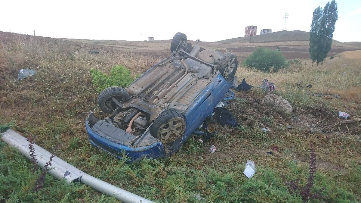 Başkent\'te Trafik Kazası: 3 Yaralı