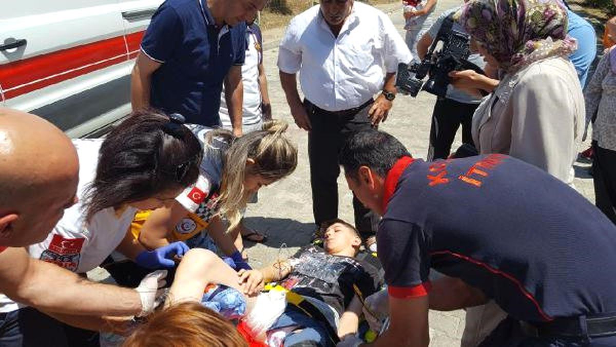 Bisikletin Demiri Bacağına Saplandı