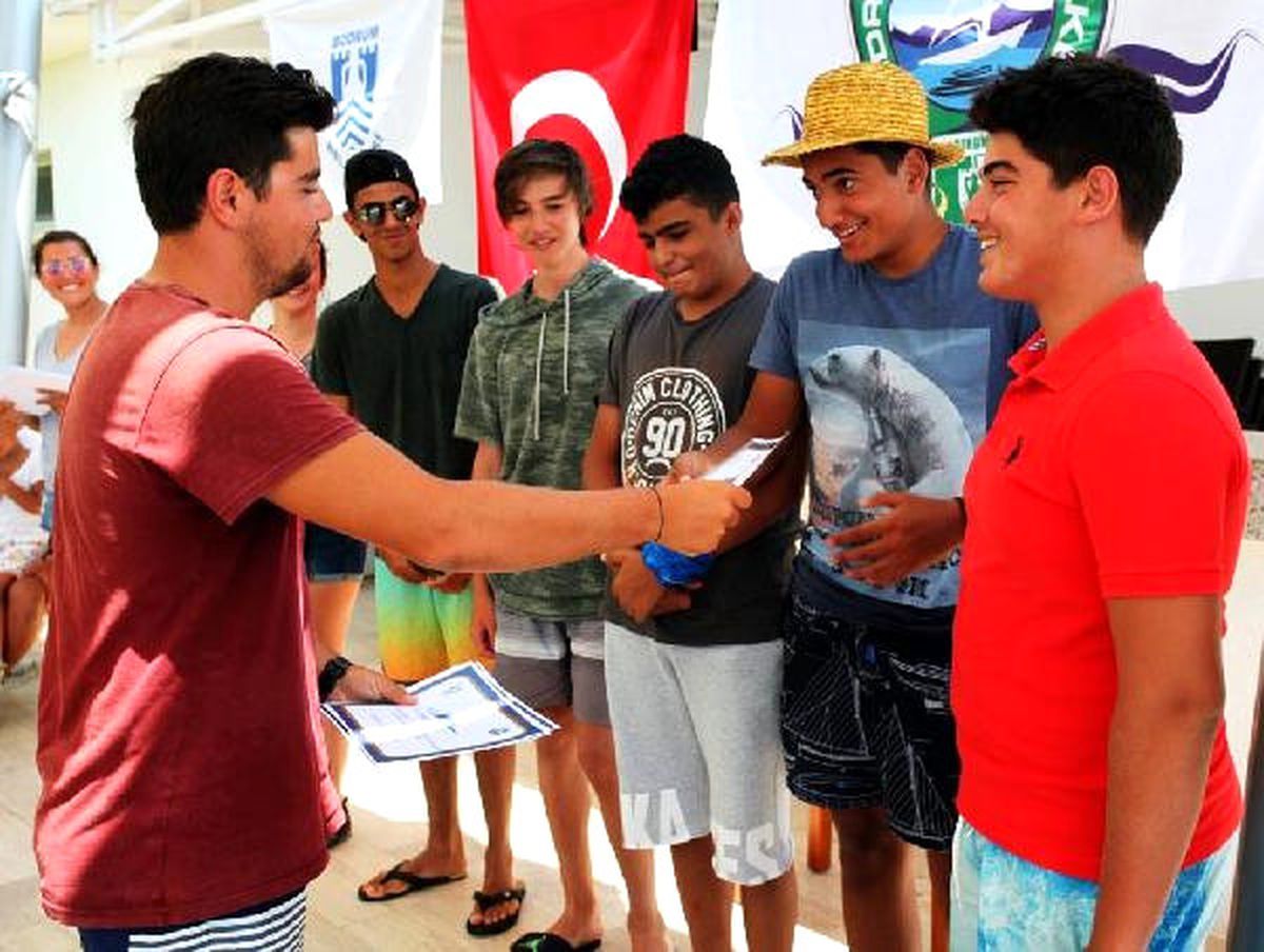 Bodrum\'da Yelkene İlgi Büyük