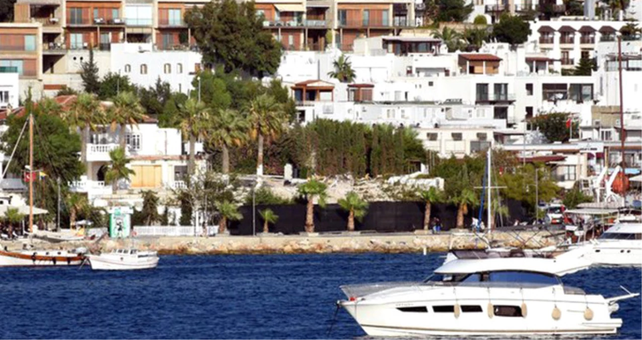 Bodrum\'un 38 Yıllık Eğlence Mekanı Yıkıldı