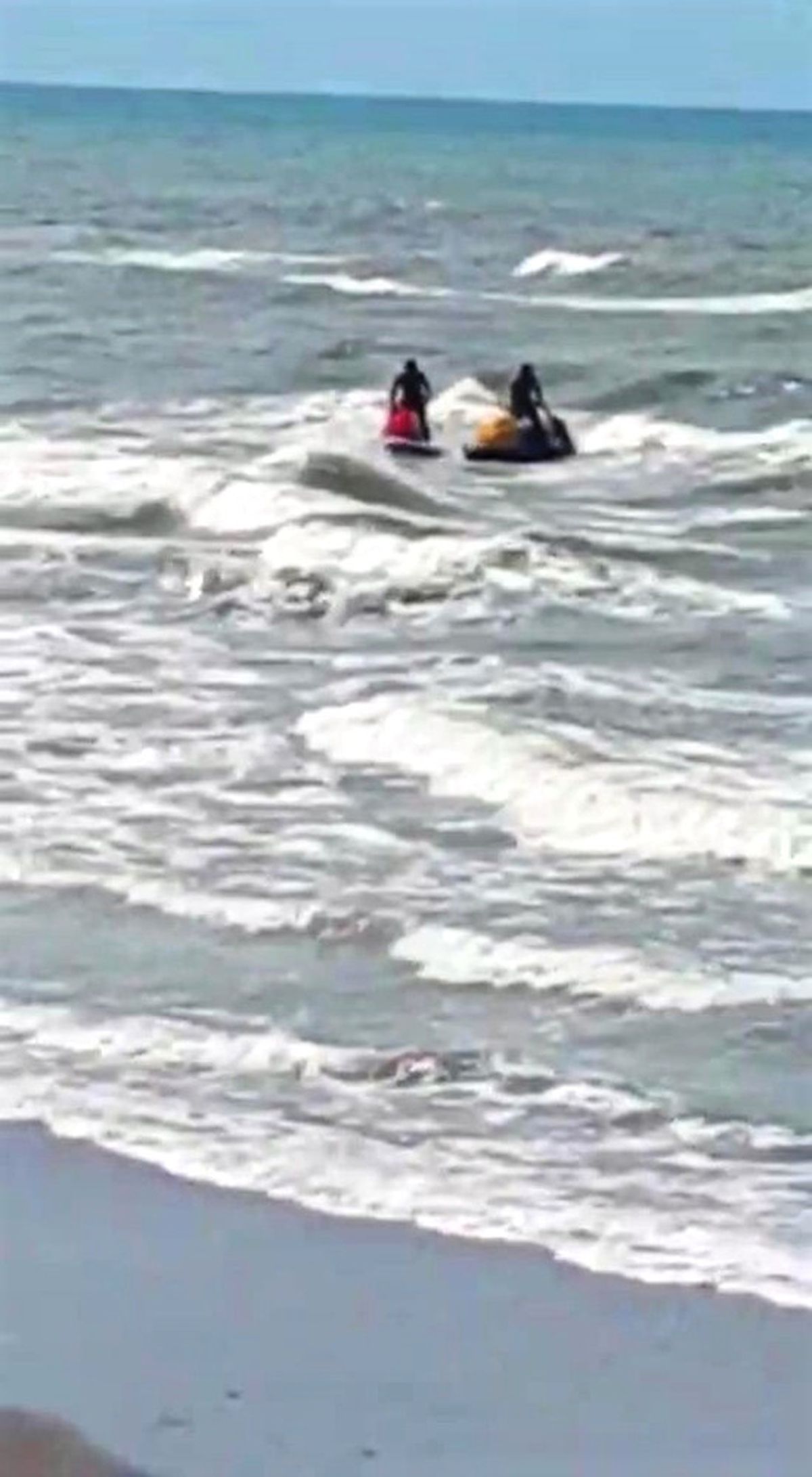 Boğulan Vatandaşı Jet Ski ile Kurtardılar