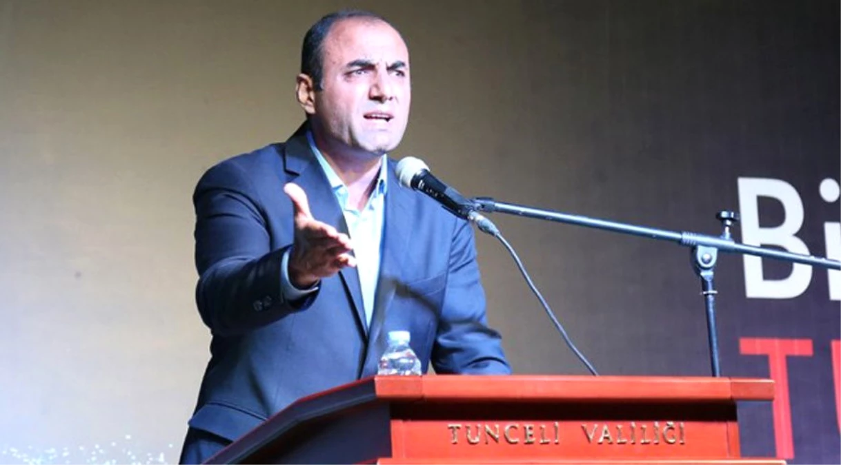 CHP Tunceli İl Başkanı\'nın Şehit Öğretmenle İlgili Konuşması Protokolü Ağlattı