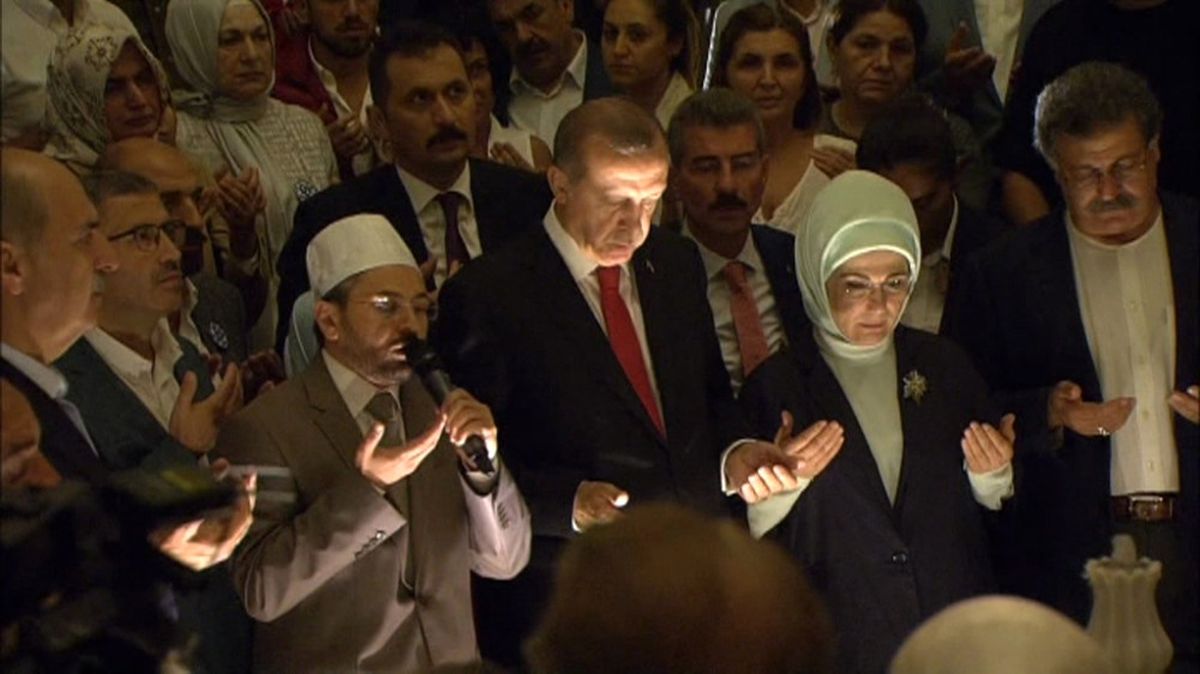 Cumhurbaşkanı Erdoğan Şehitler Anıtı\'nın Açılışını Yaptı
