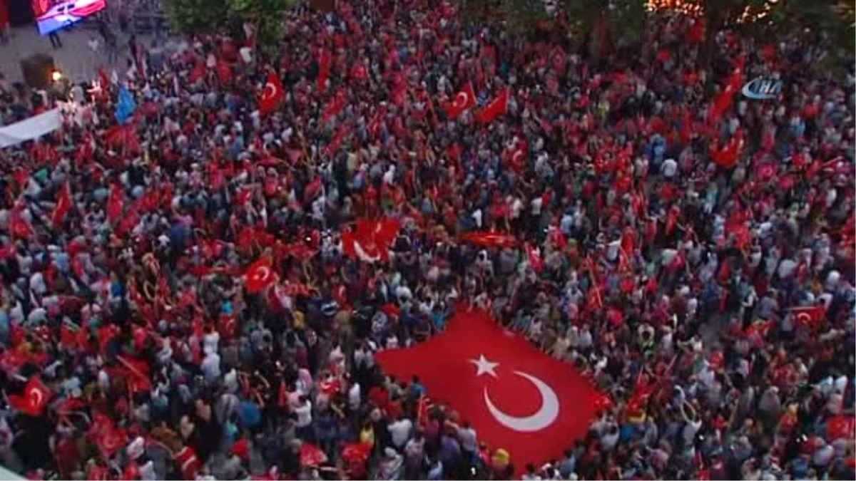 Demokrasi Bayramı Bursa\'da Coşku ile Kutlanıyor