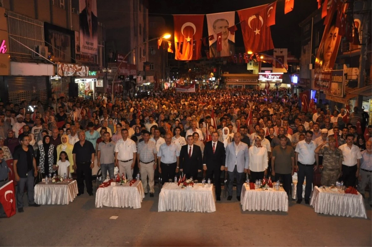 Dörtyol\'da "15 Temmuz Demokrasi ve Milli Birlik Günü"