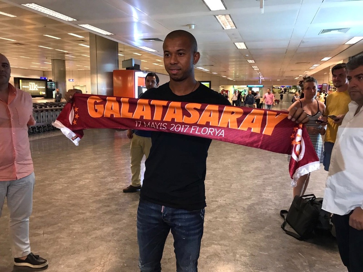 Galatasaray\'ın Yeni Transferi Mariano, İstanbul\'da