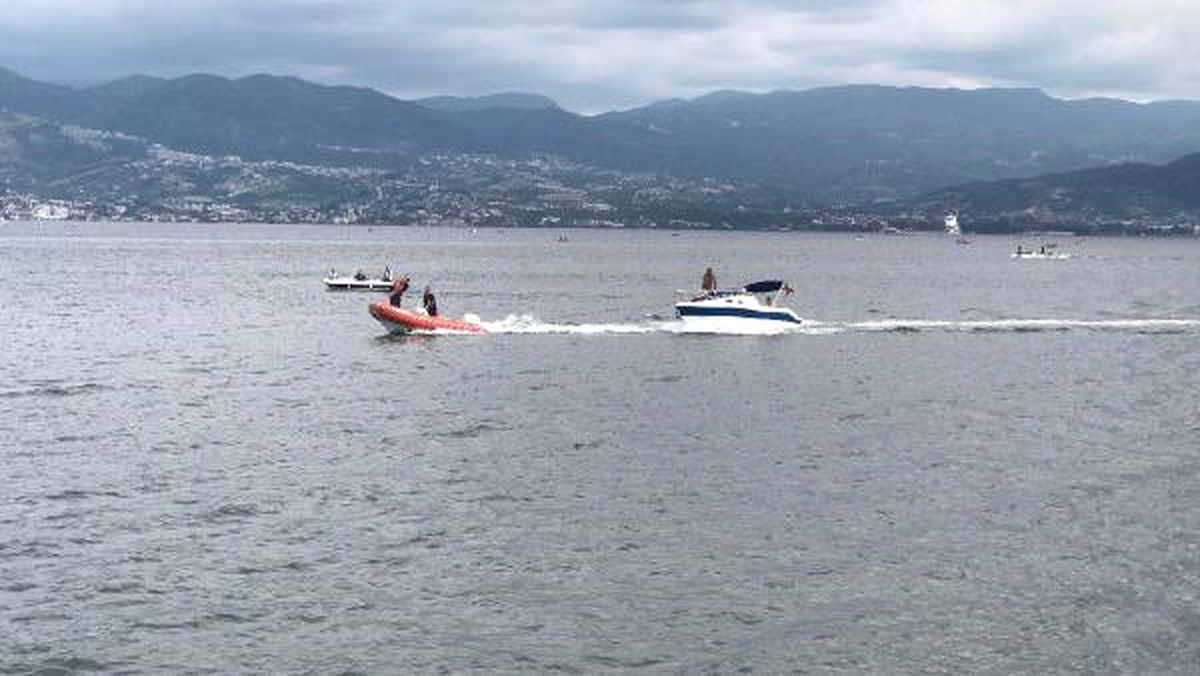 İzmit\'te Tekne Alabora Oldu, 4 Kişi Kurtarıldı, 1 Kişi Aranıyor (2)