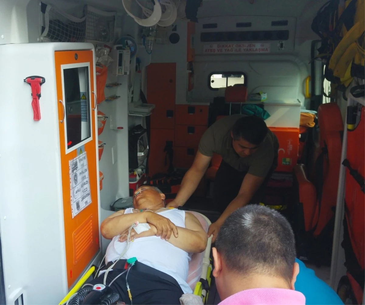 Kalp Krizi Geçiren Belediye Başkanı Hastaneye Kaldırıldı