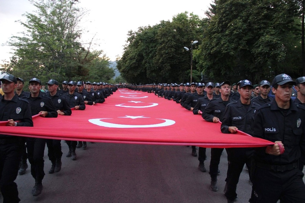 Karabük\'te 15 Temmuz Demokrasi ve Milli Birlik Günü Coşkusu