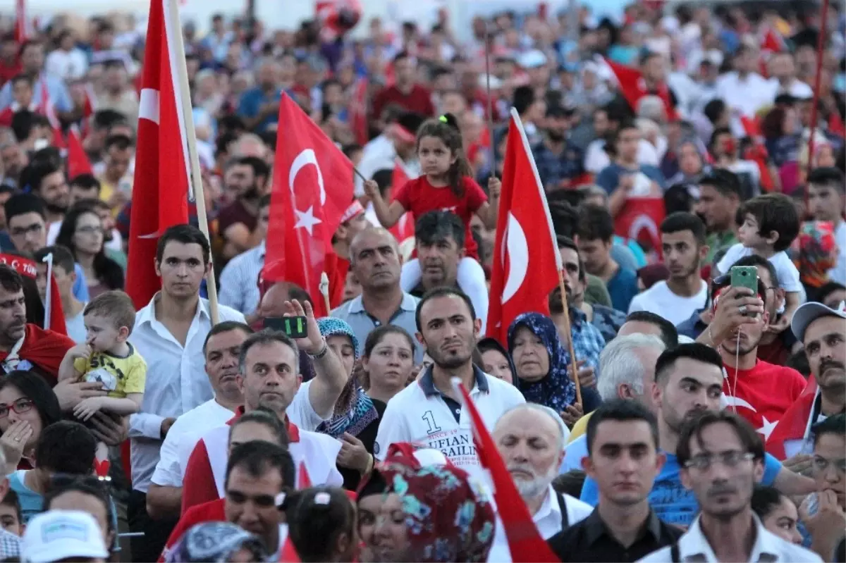 Kayseri\'de 15 Temmuz Demokrasi ve Milli Birlik Günü Etkinlikleri Coşkulu Geçti