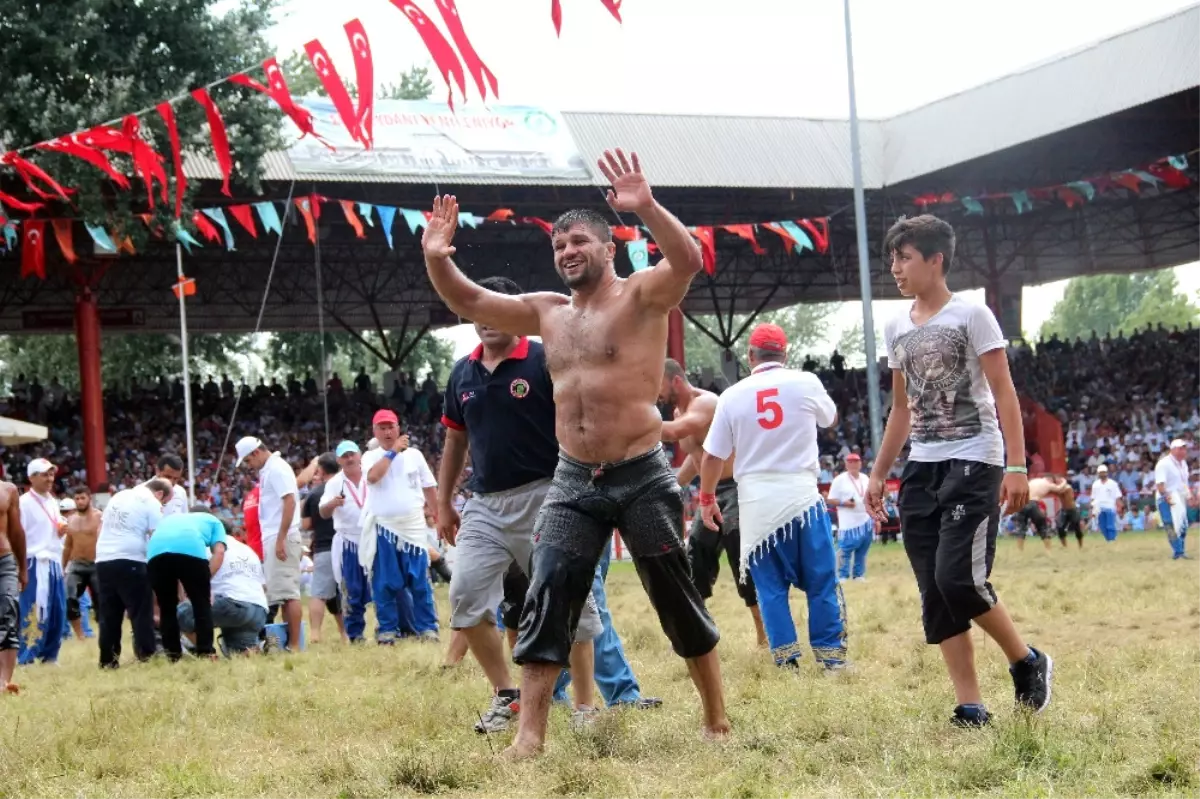 Kırkpınar\'da Başpehlivanlık Yarı Finalistleri Belli Oldu