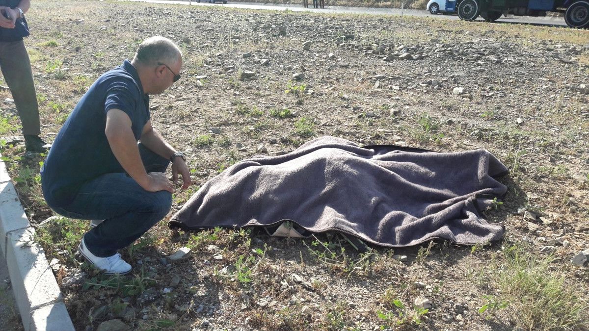 Konya\'da Sürücüsü Uyuyan Minibüsün Çarptığı Trafik Polisi Şehit Oldu