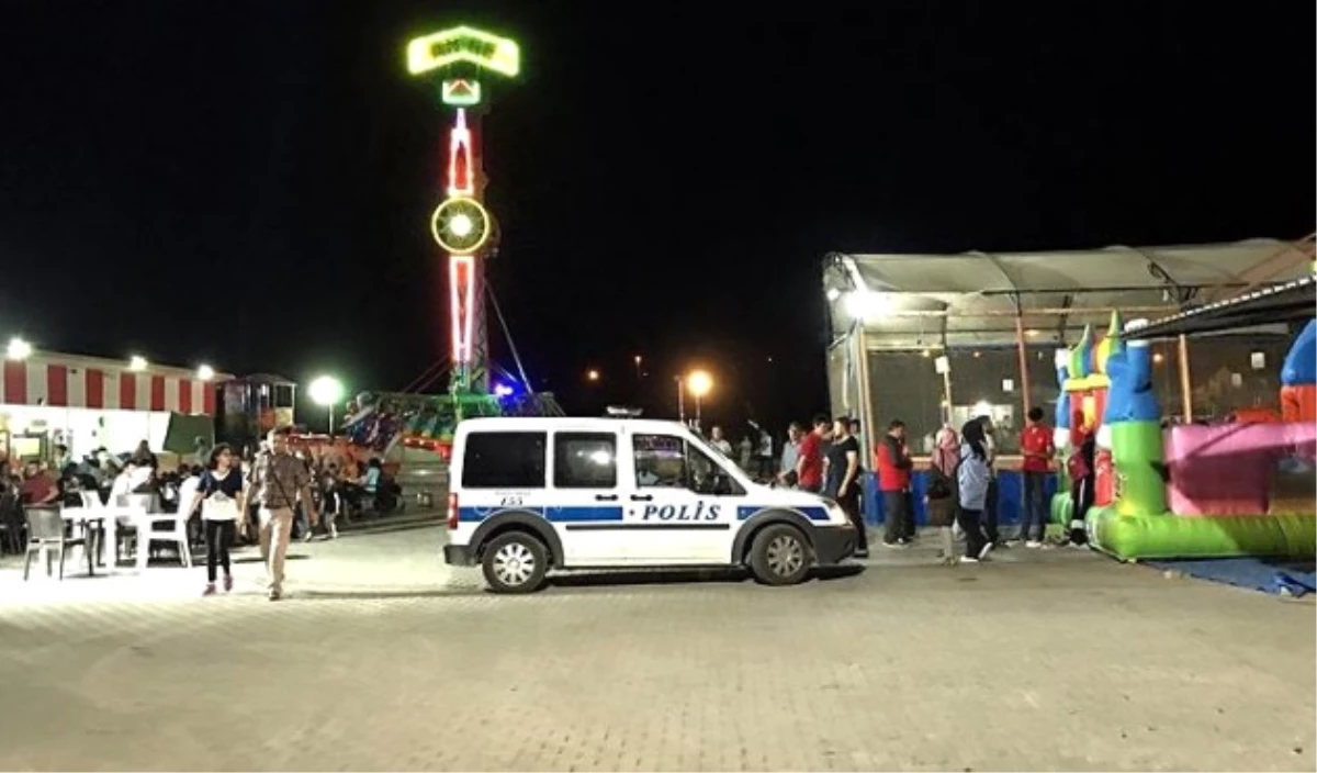 Lunaparktaki Eğlence Treninin Devrilmesi