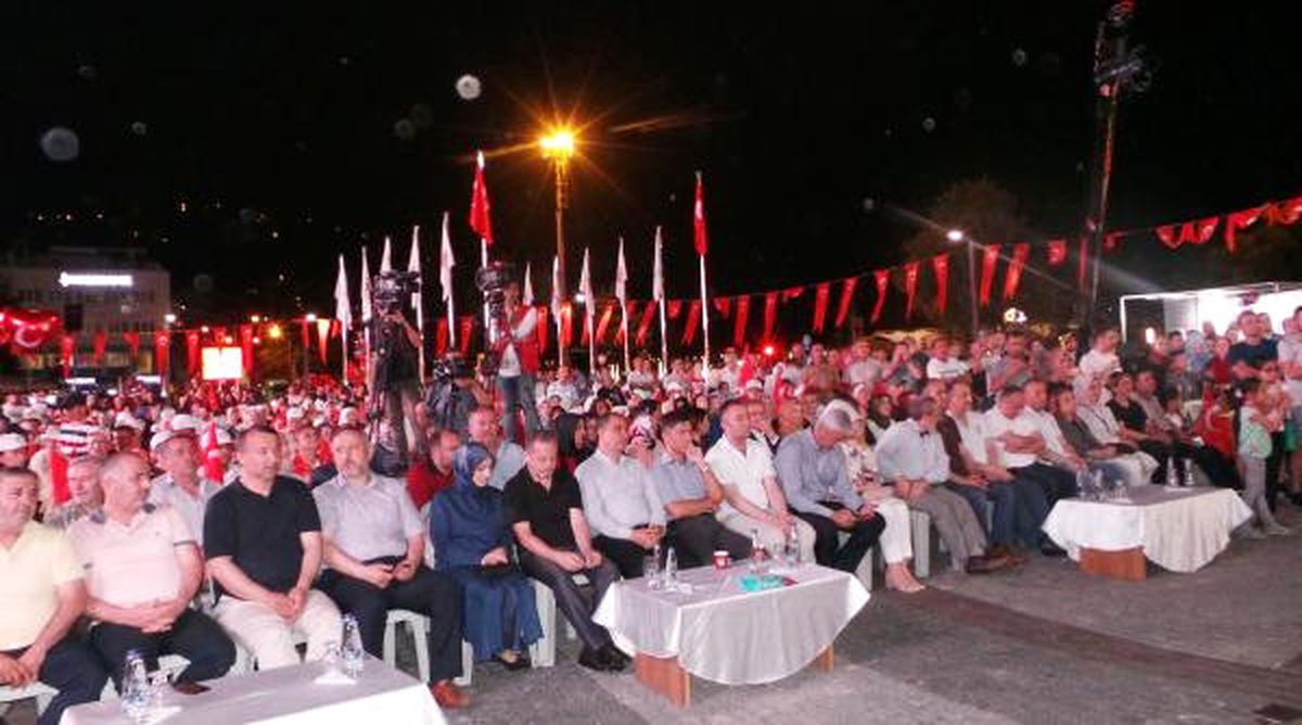Ordu\'da \'Demokrasi Nöbeti\' Devam Ediyor