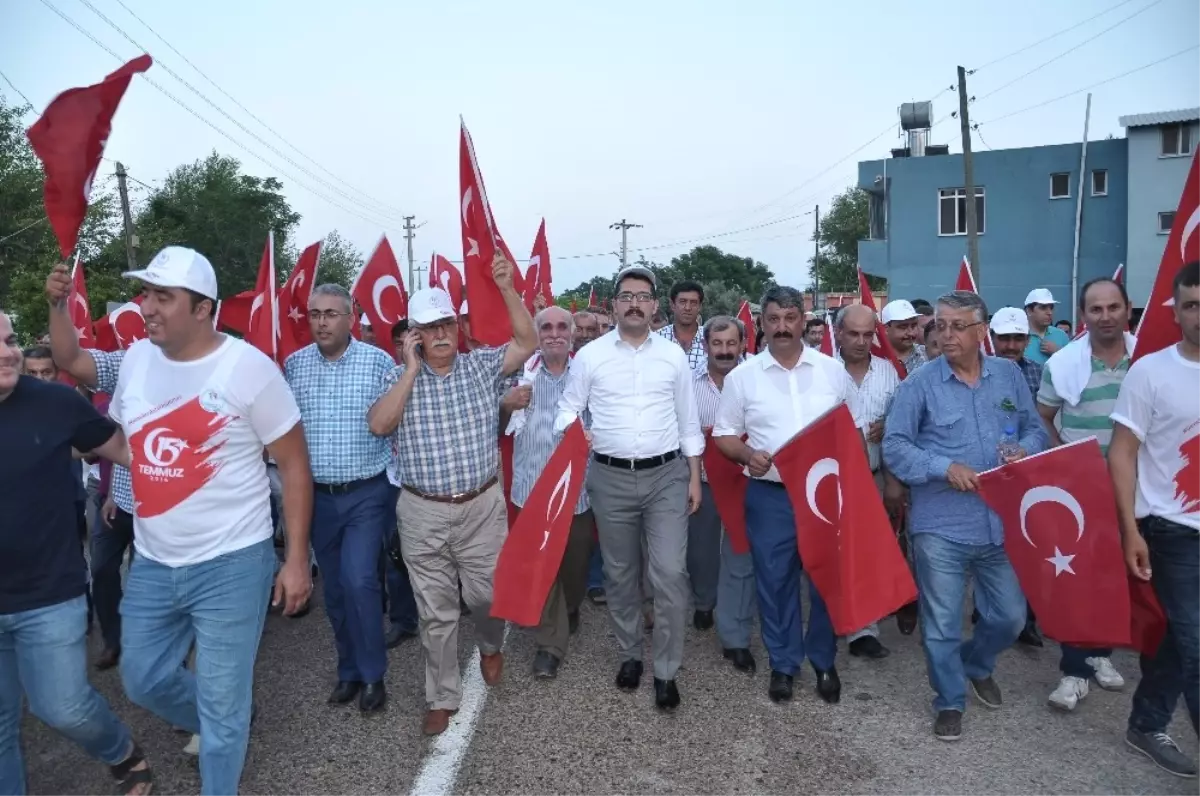 Sumbas\'ta "15 Temmuz" Yürüyüşü