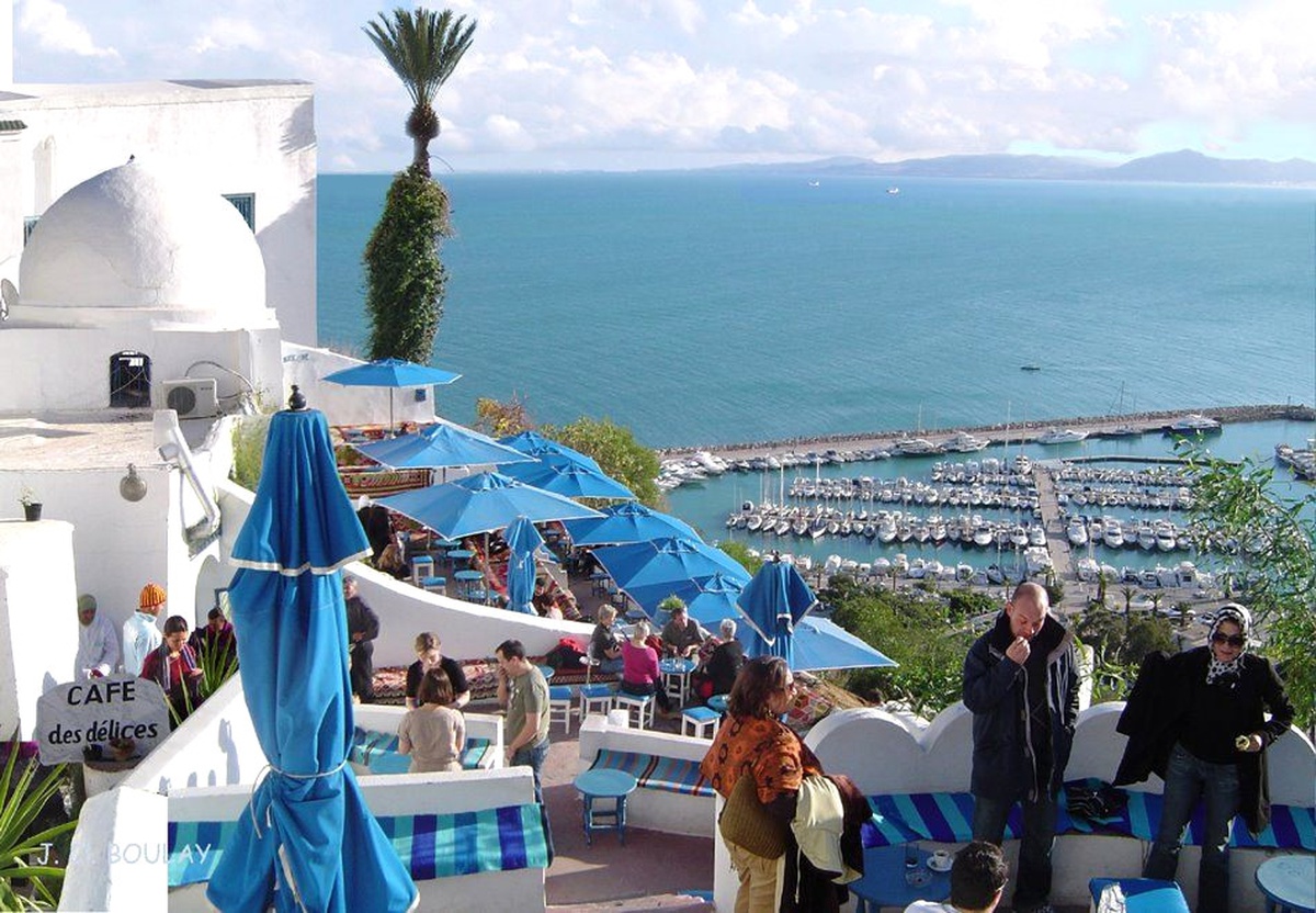 Tunus\'ta Turizm Sektörünün Sorunları