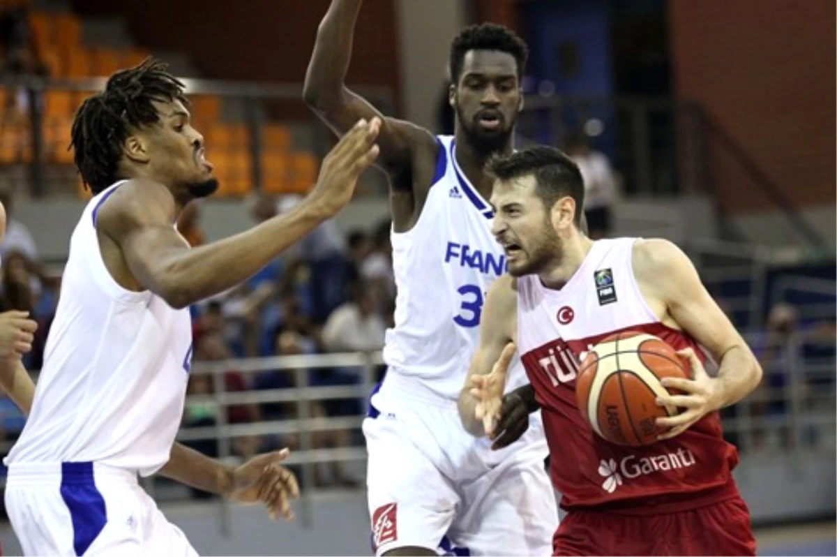 Türkiye U20 Erkek Basketbol Takımı Fransa\'ya Yenildi