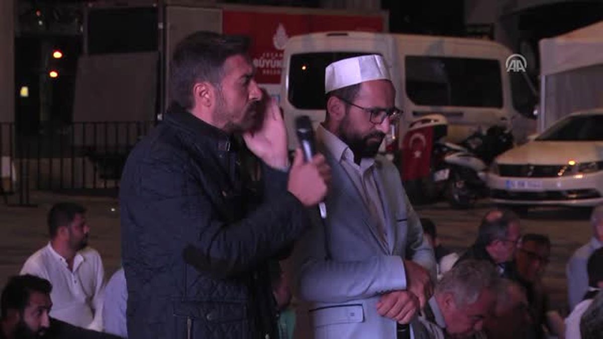 Vatandaşların Demokrasi Nöbeti Devam Ediyor (2)