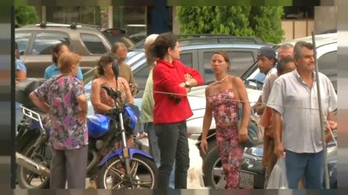 Venezuela\'da Sembolik Halk Oylaması