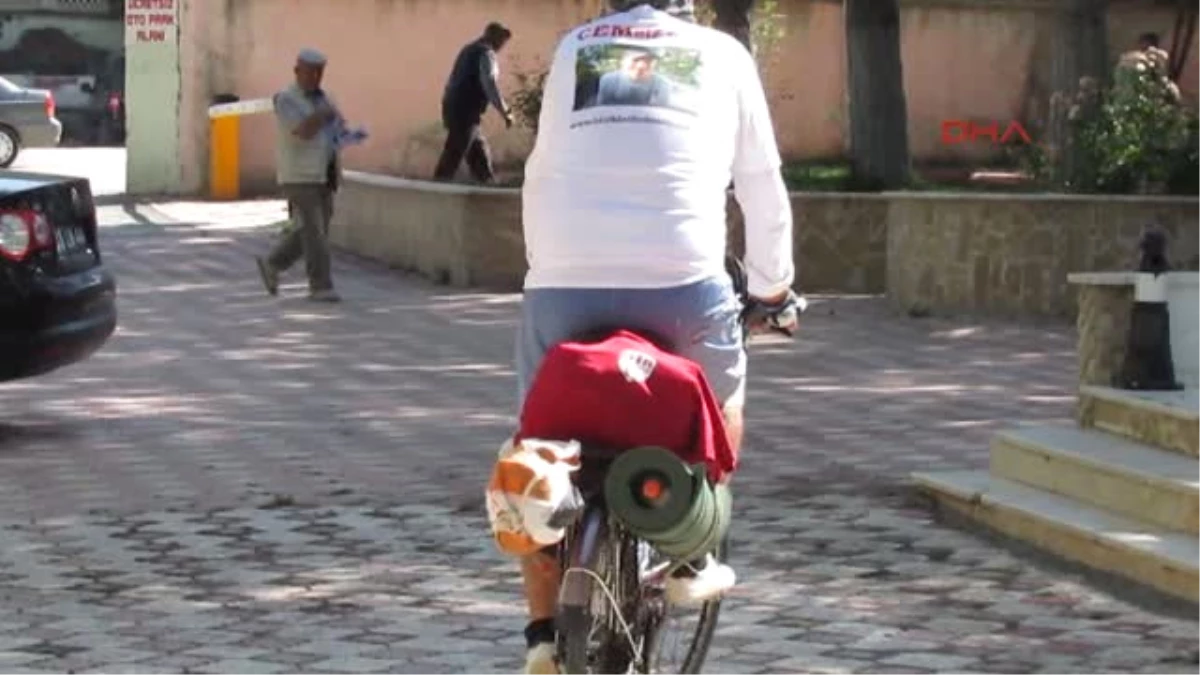 Afyonkarahisar Kanserden Kaybettiği Oğlu Için Bisikletle Türkiye\'yi Dolaşıyor