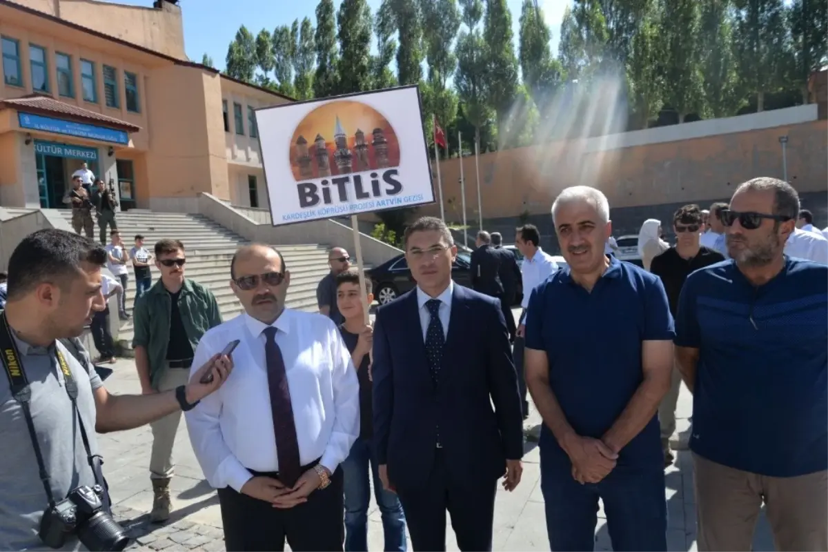 Bitlis\'ten Artvin\'e "Gönül Köprüsü" Projesi