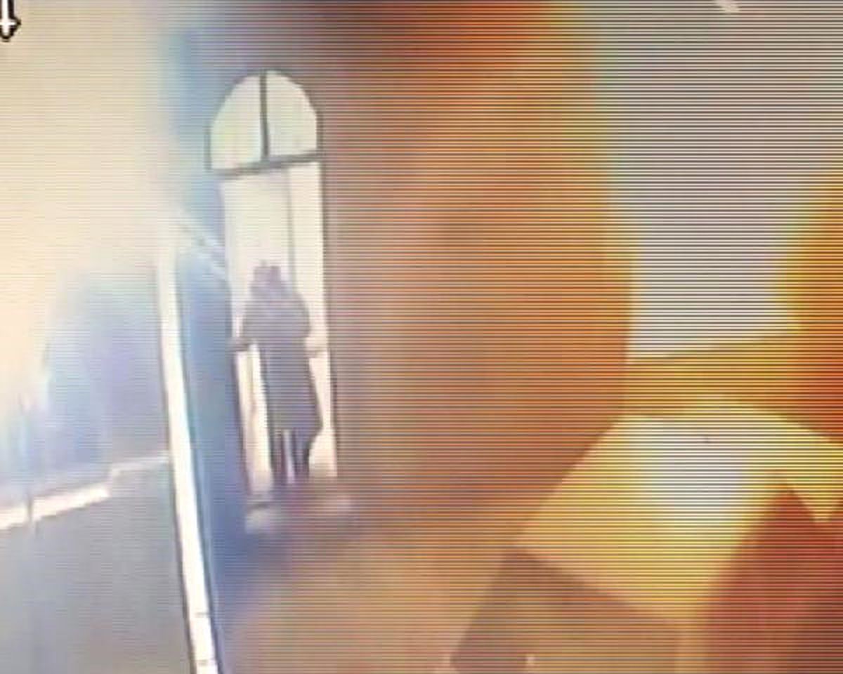 Cami Bahçesine Maytap, İmam ve Kardeşine Darp