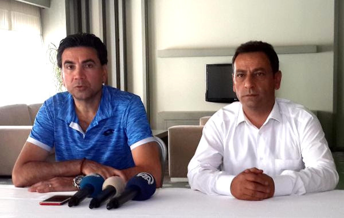 Erzurumspor Teknik Direktörü Özköylü: "3 Oyuncu Alacağız"