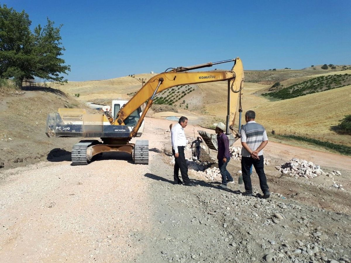 İl Özel İdare\'nin Yol Yapım Çalışmaları Sürüyor